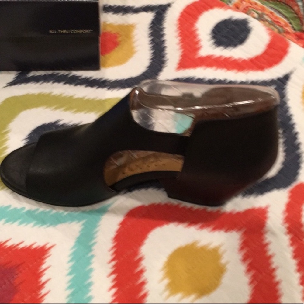 Open toe and side shoe